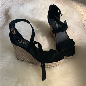 Candie’s open-toe wedges size 6.5